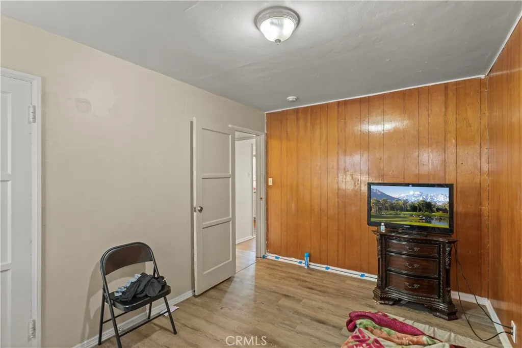 544 Keenan Avenue, Los Angeles, California 90022 home-pic-4